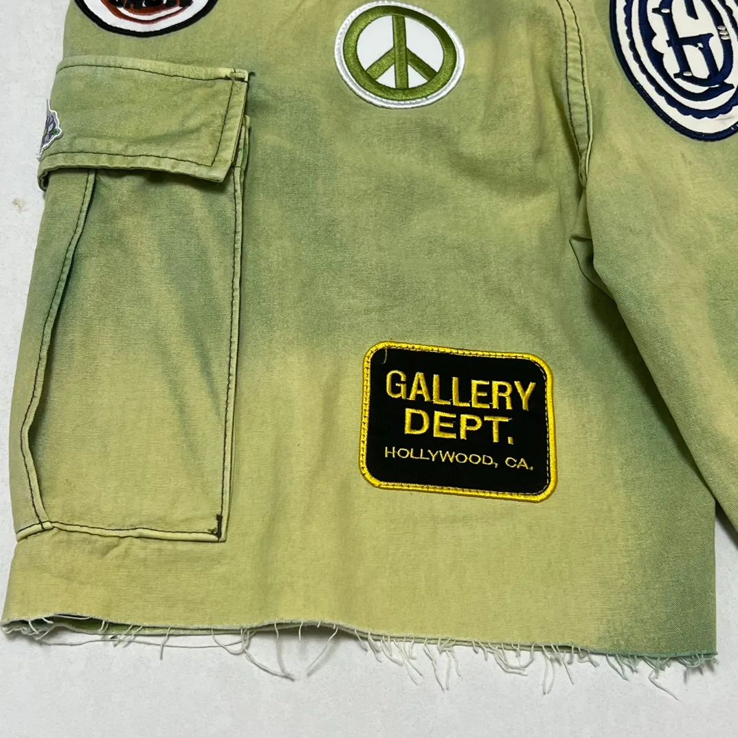 Super heavy duty! 10 embroidered stamps on full pants, one G leather stamp, GALLERY DEPT. KENZIE FATIGUE CARGO SHORTS, patch embroidered shorts, distressed splash-ink overalls, olive green size 30/32/34/36